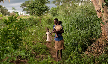 Proteger la salud de las adolescentes embarazadas en Uganda