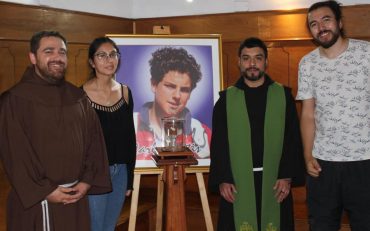 Las reliquias del beato Carlo Acutis llegan a la Casa de Jóvenes en Chile