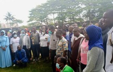 Jóvenes cristianos y musulmanes unidos por el deporte en Costa de Marfil