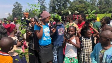 En la víspera del Día de la Tierra, organizaciones católicas trabajan en la reforestación de Kenia