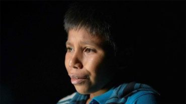 La historia de Óscar, refugiado de 12 años