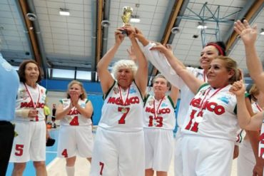 Abuelitas mexicanas ganan torneo mundial de basquetbol